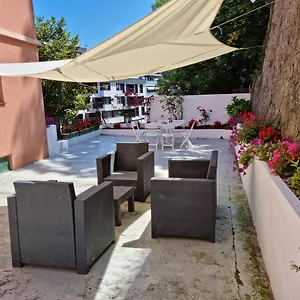 Appartement Easo Terrace Free Private Parking And Air Conditioning, Saint-Sébastien